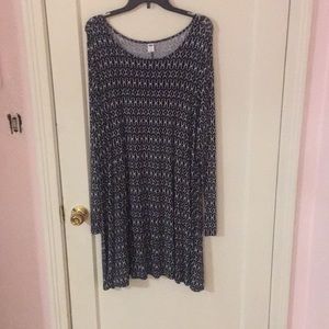 Long sleeve pattern dress